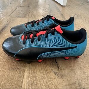 Puma Boys Outdoor Soccer Cleats Black and Blue size 1 - Great condition